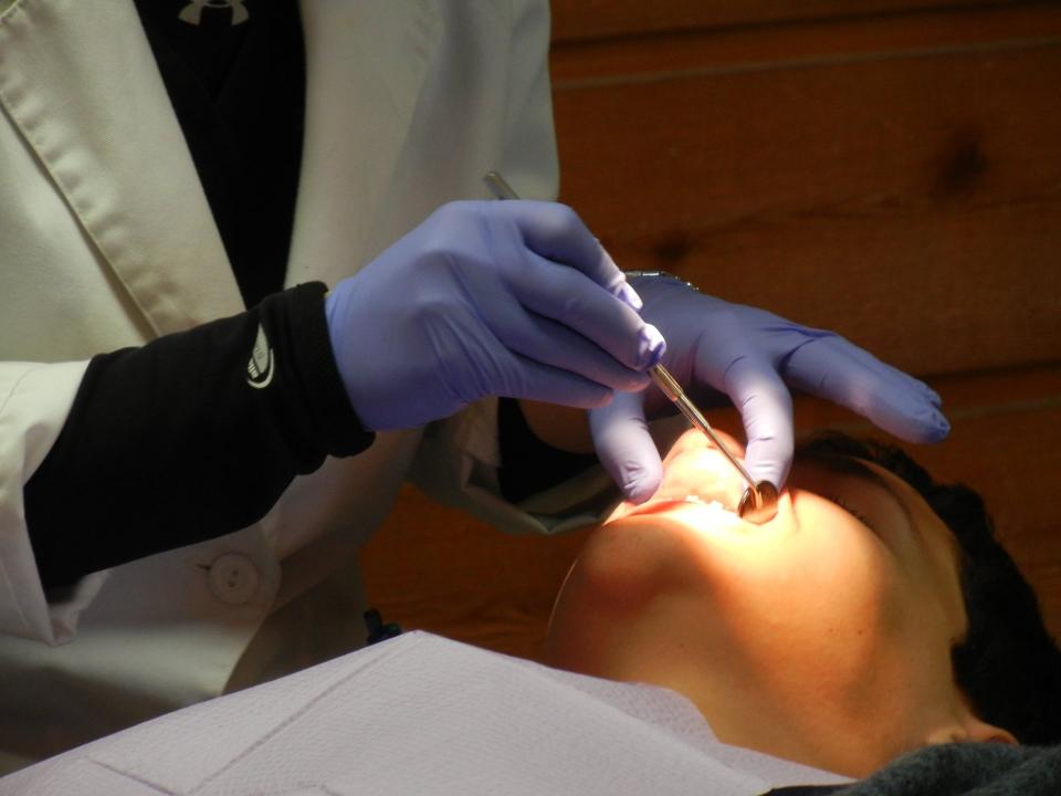 Cabinet de parodontologie pour curetage dentaire à Tanger